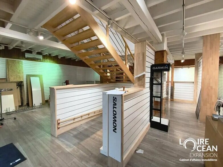 Local commercial dans Nantes à louer - Photo de l’immeuble – Image 2 sur 21