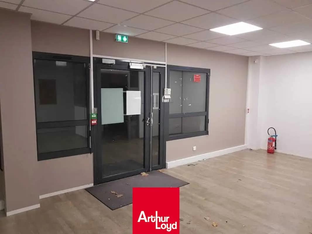 Bureau dans Limas à louer Photo de l’immeuble– Image 1 sur 6