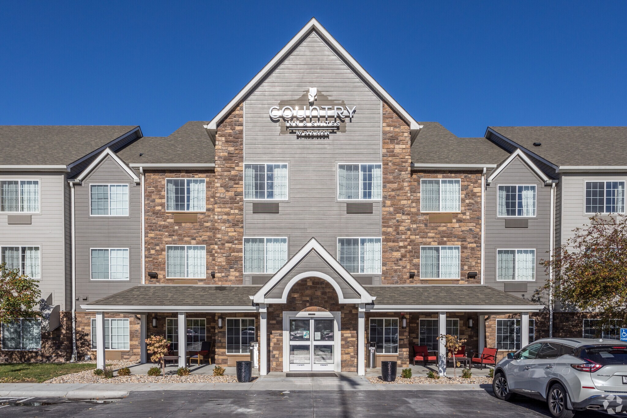 2210 Abbott Dr, Carter Lake, IA à vendre Photo de l’immeuble– Image 1 sur 26