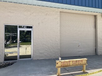 Plus de détails pour 8263 Causeway Blvd, Tampa, FL - Industriel/Logistique à louer