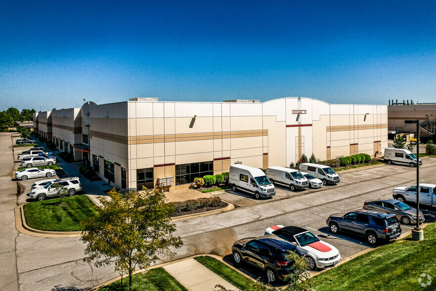 10932-10950 Strang Line Rd, Lenexa, KS à louer - Photo de l’immeuble – Image 2 sur 7