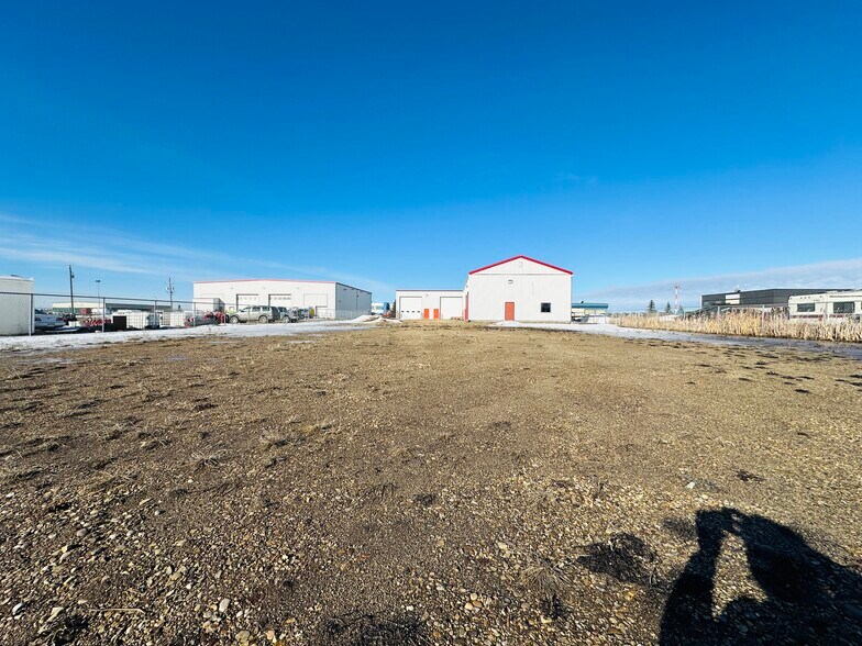 10203B 123 St, Grande Prairie, AB à louer - Photo de l’immeuble – Image 3 sur 13