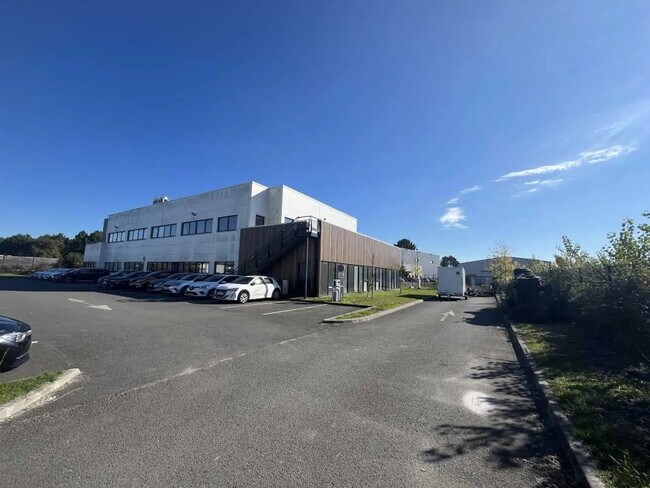 Plus de détails pour Différents types d’espaces à louer