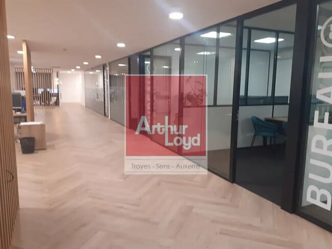 Plus de détails pour Industriel/Logistique à vendre