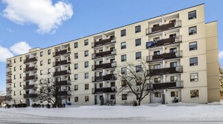 Plus de détails pour 49 Saint Mary's River Dr, Sault Ste. Marie, ON - Logement à vendre