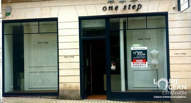 Plus de détails pour Local commercial à louer