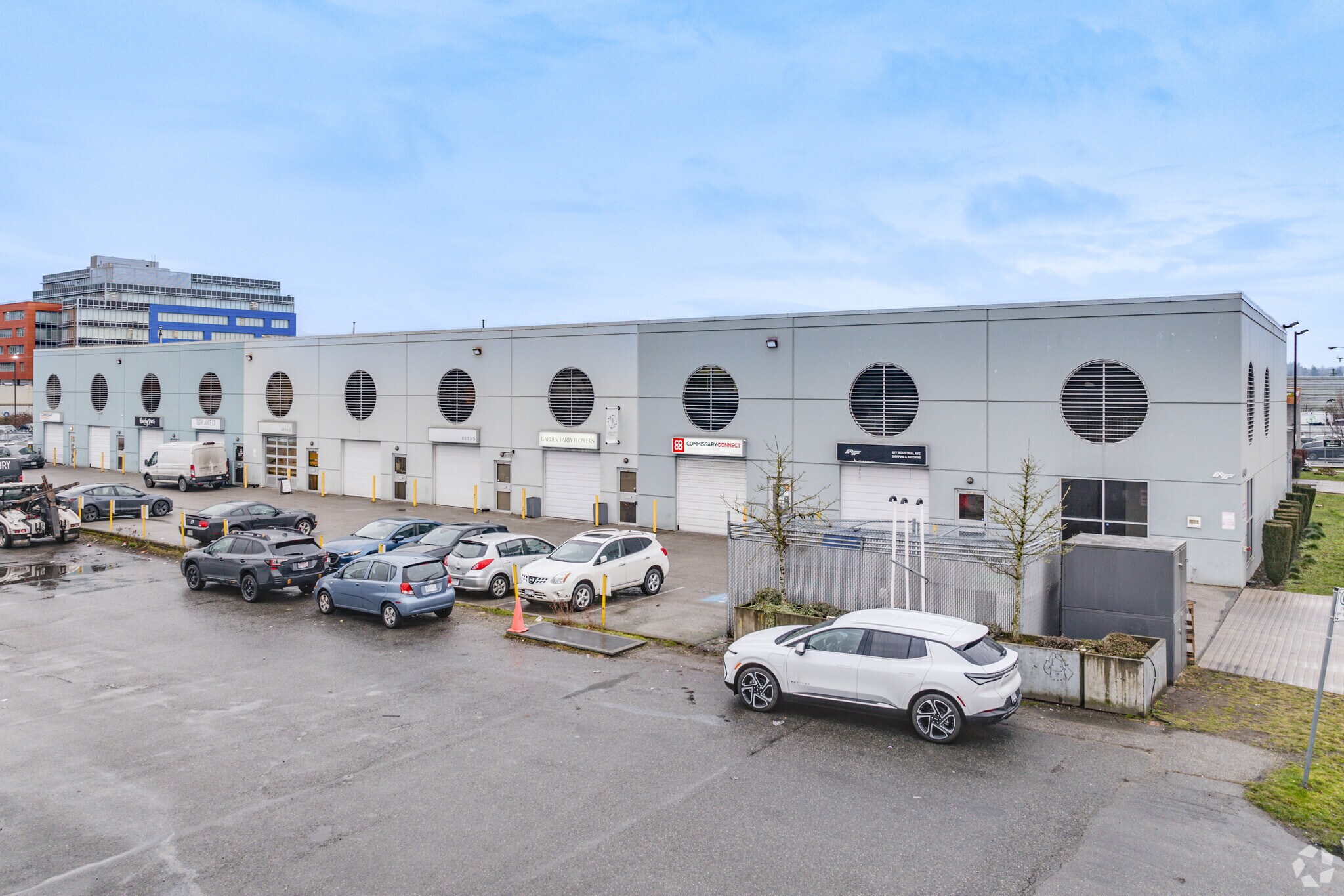 401-421 Industrial Ave, Vancouver, BC à louer Photo principale– Image 1 sur 5