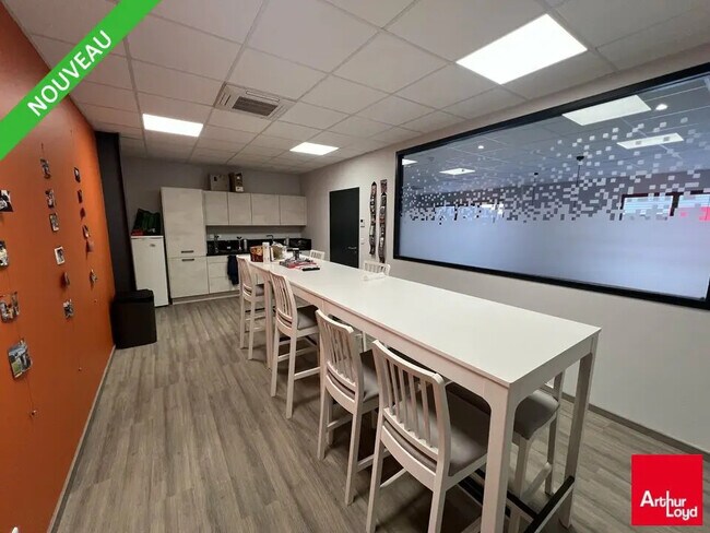 Plus de détails pour Bureau à louer