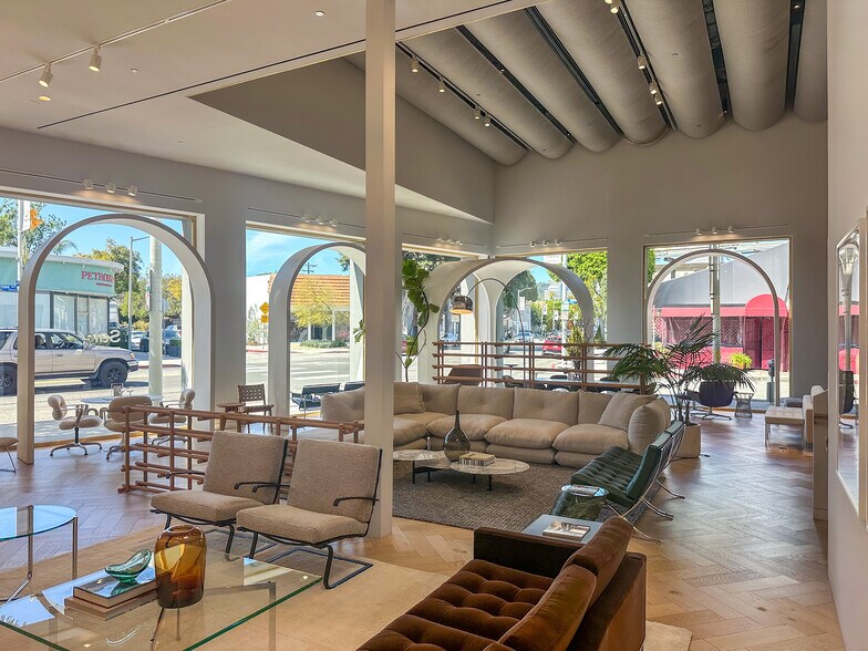 308-314 N Robertson Blvd, West Hollywood, CA à louer - Photo de l’immeuble – Image 3 sur 9