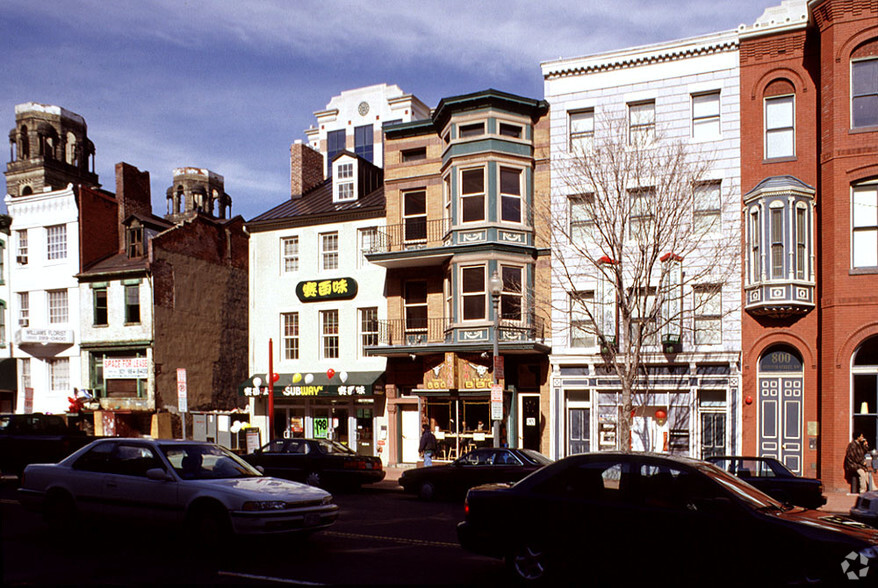 701-705 H St NW, Washington, DC à louer - Photo de l’immeuble – Image 2 sur 7