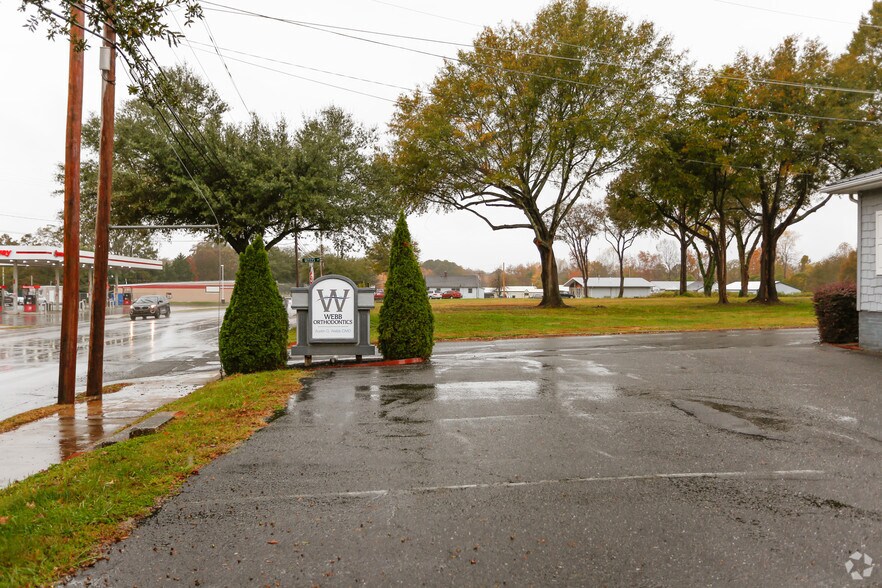 492 W Main St, Forest City, NC à vendre - Photo de l’immeuble – Image 2 sur 3