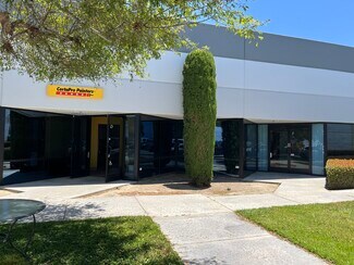 Plus de détails pour 1386 Poinsettia Ave, Vista, CA - Industriel/Logistique à louer