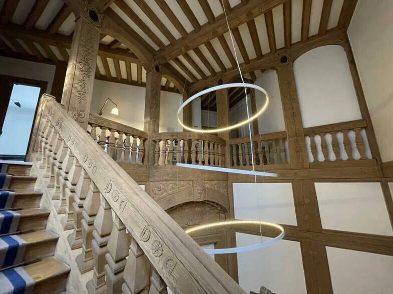 25 Rue Murillo, Paris à louer - Photo de l’immeuble – Image 2 sur 4