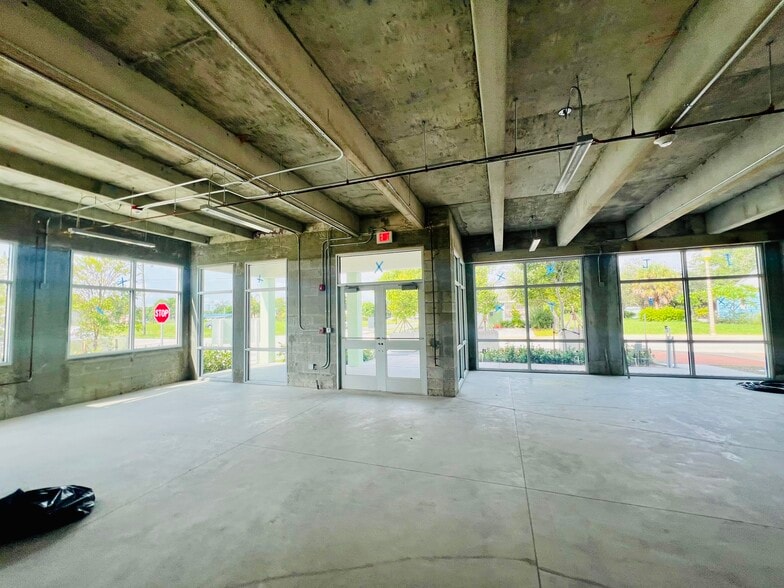 95 5th Ave, Delray Beach, FL à louer - Photo principale – Image 1 sur 8
