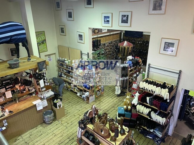 Plus de détails pour Local commercial à vendre