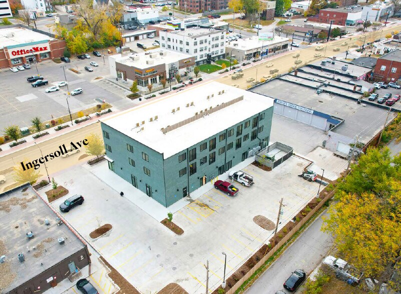 2701 Ingersoll Ave, Des Moines, IA à louer - Photo de l’immeuble – Image 3 sur 5