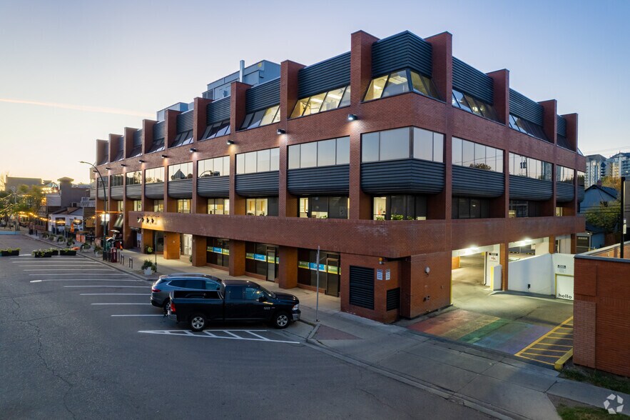 1167 Kensington Cres NW, Calgary, AB à louer - Photo de l’immeuble – Image 2 sur 9