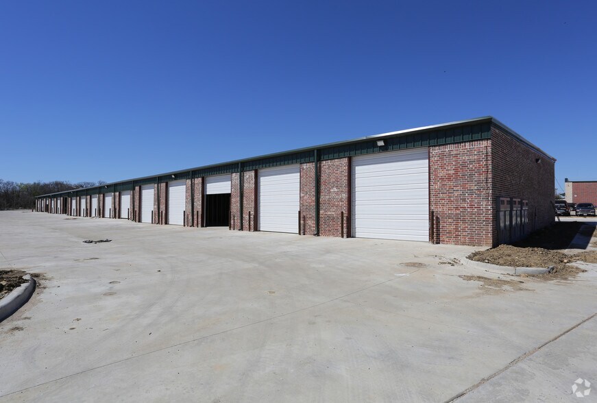 650 E State Highway 121, Lewisville, TX à louer - Photo de l’immeuble – Image 3 sur 14