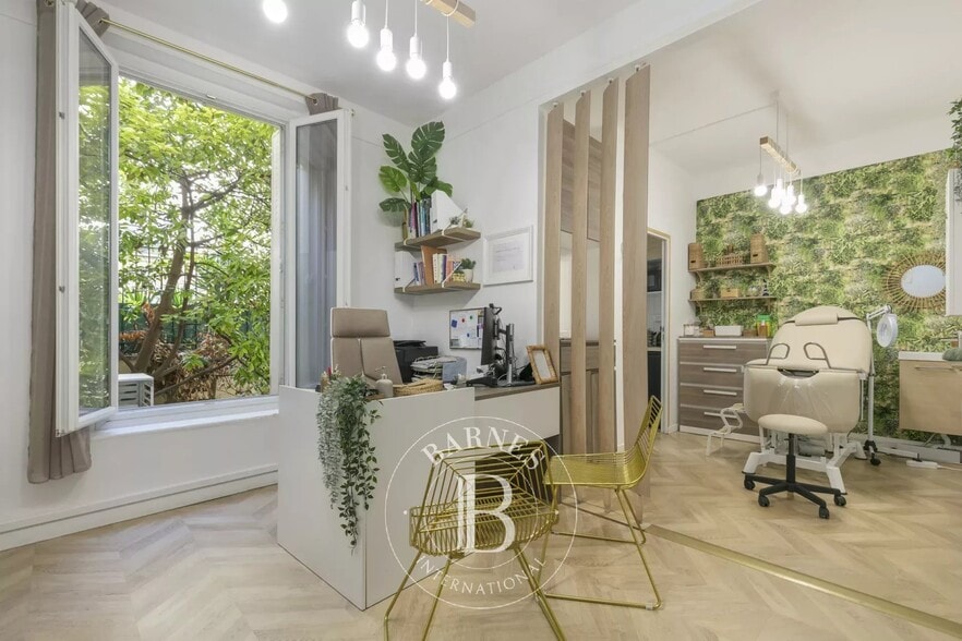 11 Rue De Madagascar, Paris à vendre - Photo de l’immeuble – Image 2 sur 12