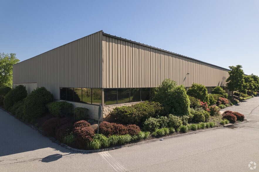 2540 Market St, Aston, PA à louer - Photo de l’immeuble – Image 2 sur 5