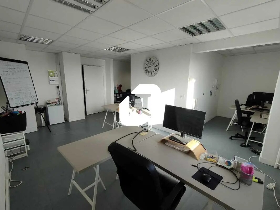 40-42 Rue Gabriel Péri, Le Plessis-Bouchard à louer Photo intérieure– Image 1 sur 7