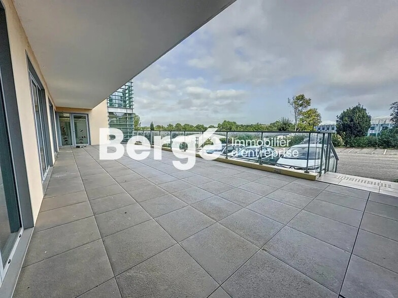 Bureau dans SOPHIA ANTIPOLIS à louer - Photo de l’immeuble – Image 3 sur 9