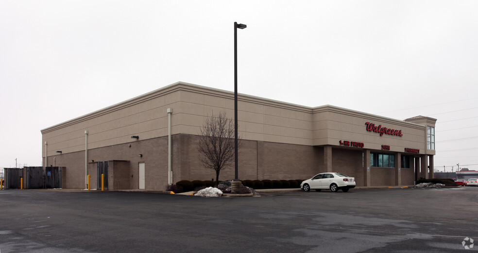 1516 E Main St, Plainfield, IN à louer - Photo de l’immeuble – Image 2 sur 2