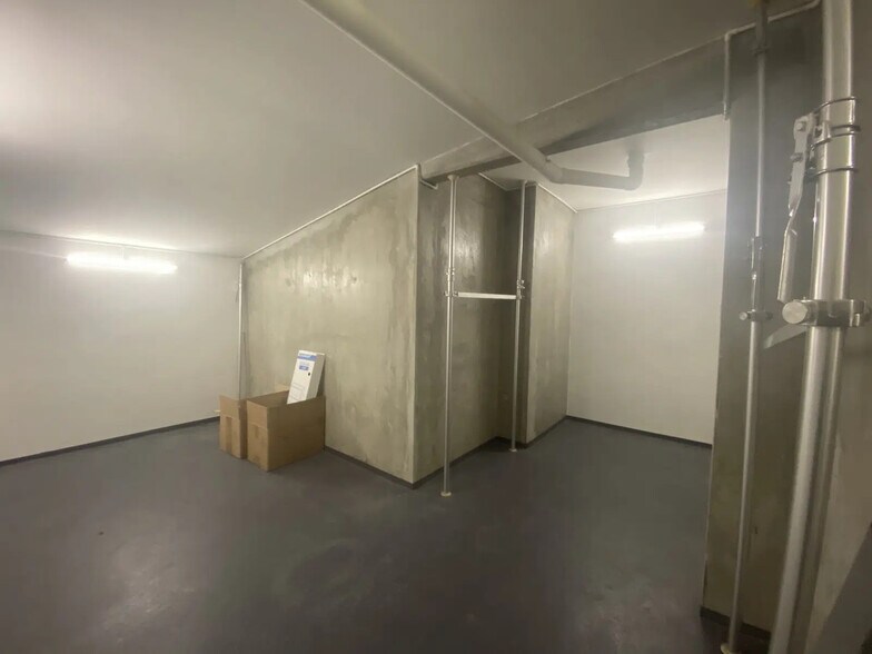Local commercial dans Paris à vendre - Photo de l’immeuble – Image 2 sur 6