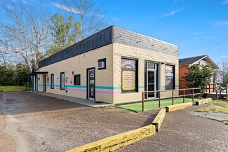 Plus de détails pour 201 E Bluff St, Woodville, TX - Local commercial à vendre