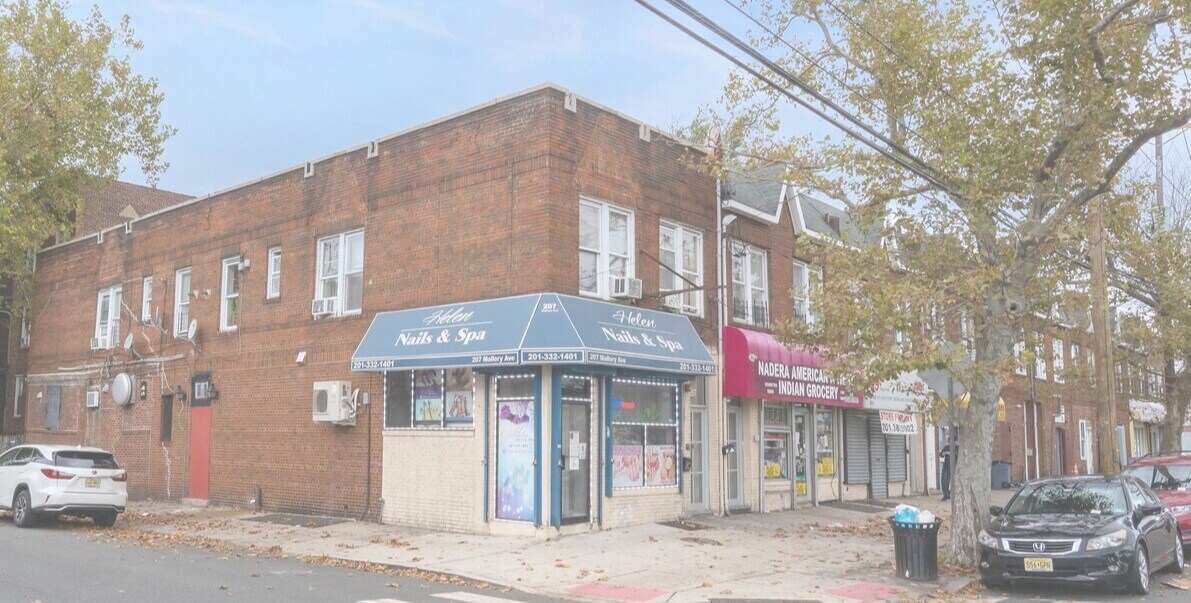 207 Mallory Ave, Jersey City, NJ à vendre Photo principale– Image 1 sur 2