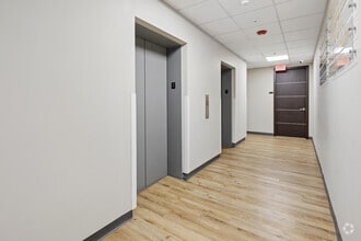 9950 Lawrence Ave, Schiller Park, IL à louer Photo intérieure– Image 1 sur 4