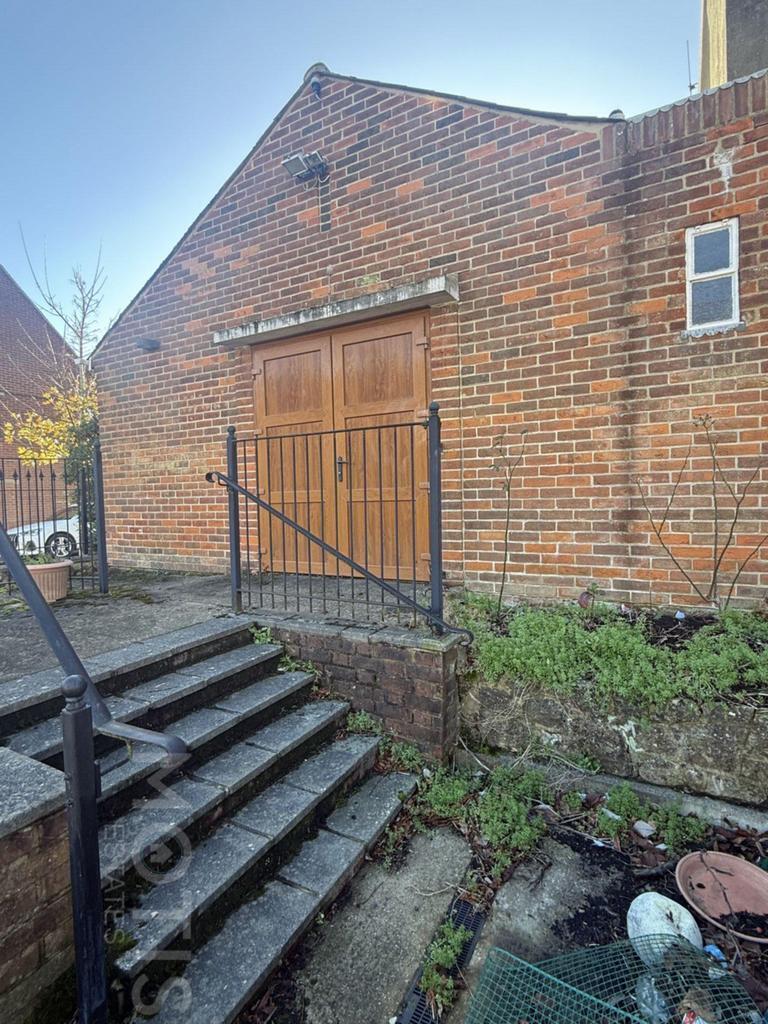 38 Morehall Avenue, Folkestone à louer Photo de l’immeuble– Image 1 sur 5