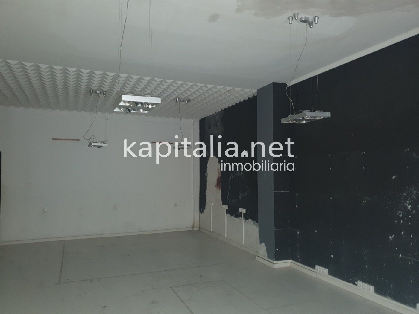 Local commercial dans Ontinyent, Valencia à vendre Photo de l’immeuble– Image 1 sur 5
