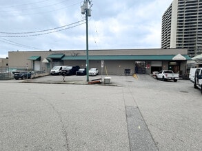 4330 Halifax St, Burnaby, BC à louer Photo intérieure– Image 2 sur 4