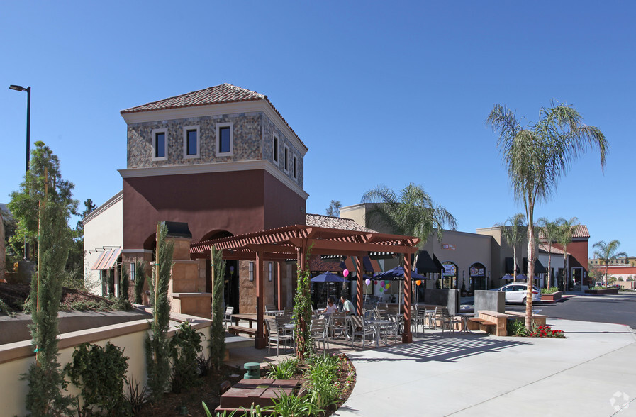2601 Palomar Airport Rd, Carlsbad, CA à louer - Photo de l’immeuble – Image 2 sur 4
