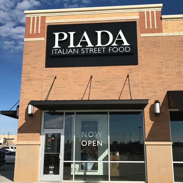 8926 S Broadway Ave, Tyler, TX à louer - Photo de l’immeuble – Image 3 sur 15