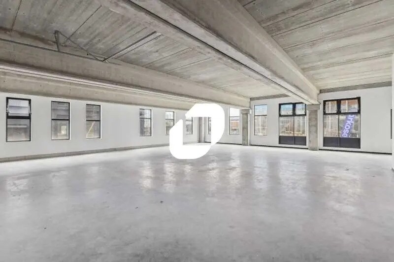 Bureau dans Nanterre à louer - Photo de l’immeuble – Image 3 sur 40