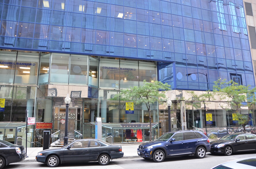 100 E Walton Pl, Chicago, IL à louer - Photo de l’immeuble – Image 1 sur 4