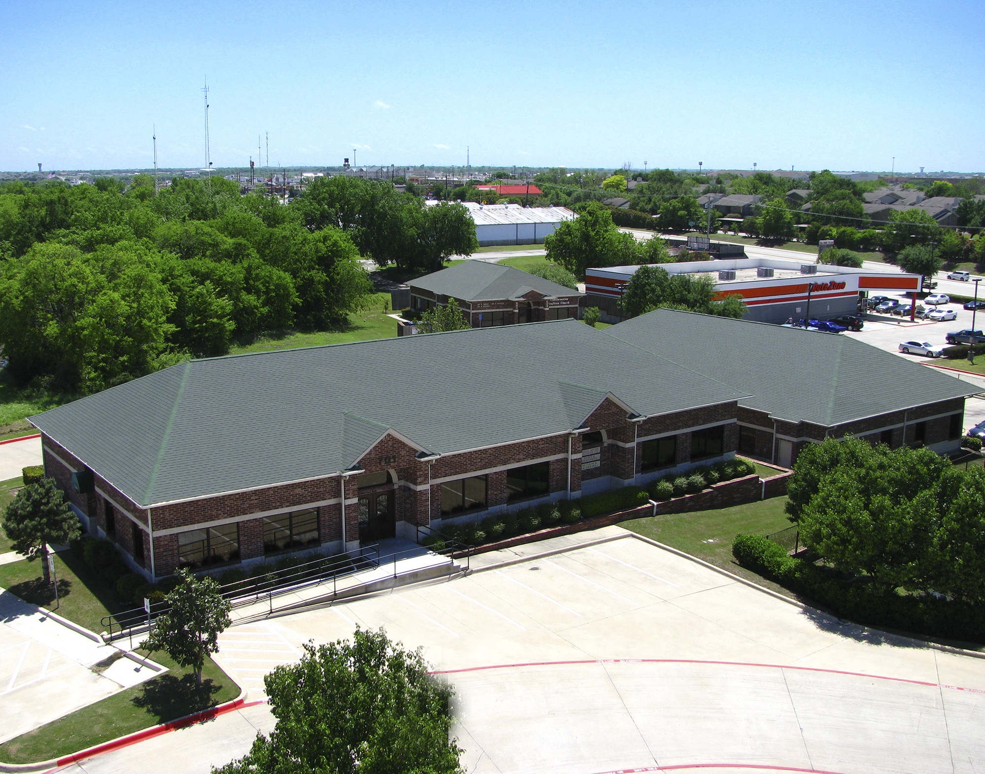 701 Justin Rd, Rockwall, TX à louer Photo de l’immeuble– Image 1 sur 7
