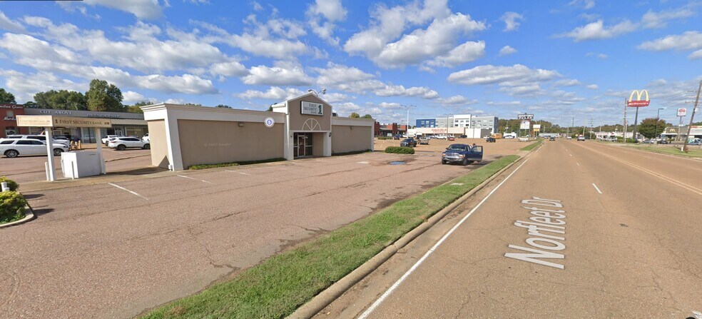 120-144 Norfleet Dr, Senatobia, MS à louer - Photo de l’immeuble – Image 2 sur 7