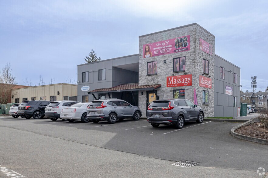 7817 Pacific Ave, Tacoma, WA à louer - Photo principale – Image 1 sur 8