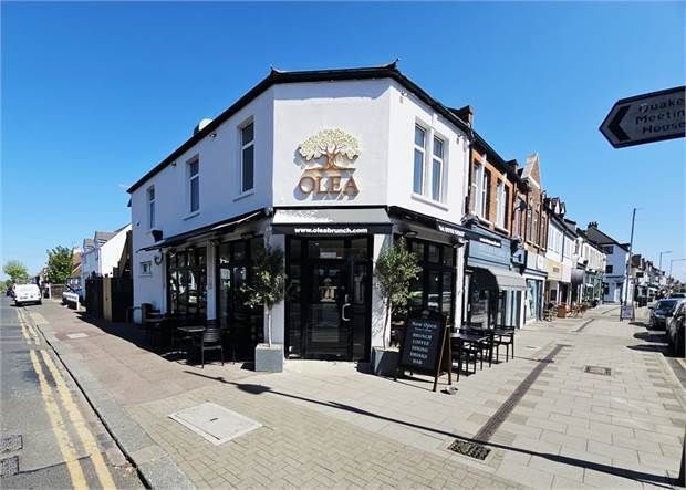 125 Leigh Rd, Leigh On Sea à louer - Photo de l’immeuble – Image 1 sur 9