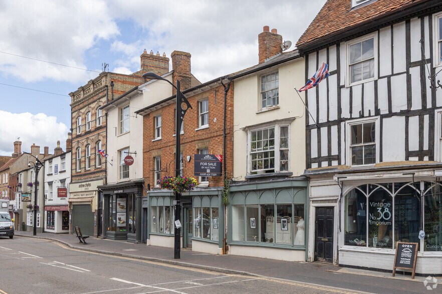 40-42 High St, Newport Pagnell à vendre - Photo de l’immeuble – Image 2 sur 3