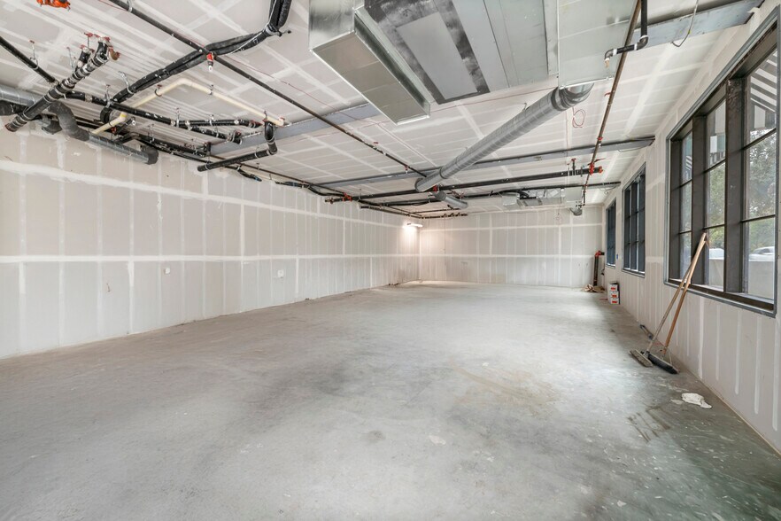 6320 Garvanza Ave, Los Angeles, CA à louer - Photo de l’immeuble – Image 3 sur 4