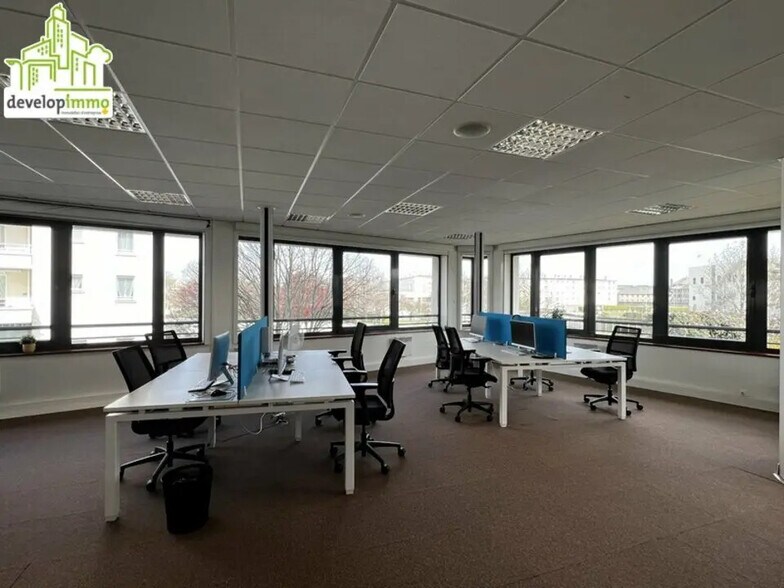 Bureau dans Caen à louer - Photo de l’immeuble – Image 2 sur 9