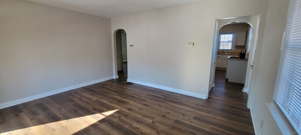 4734 Dixie Hwy, Louisville, KY à louer - Photo intérieure – Image 2 sur 19