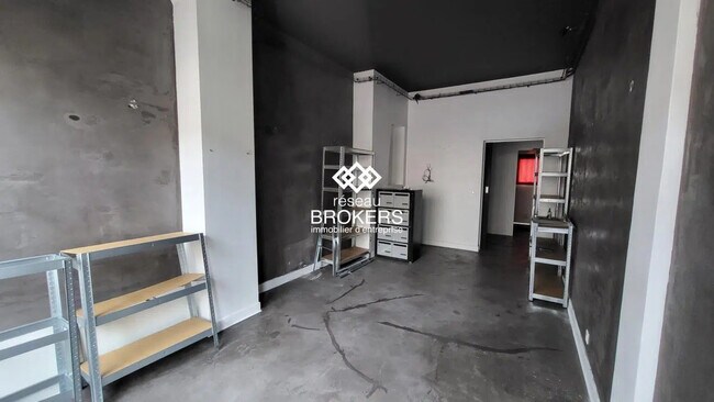 Plus de détails pour Local commercial à vendre