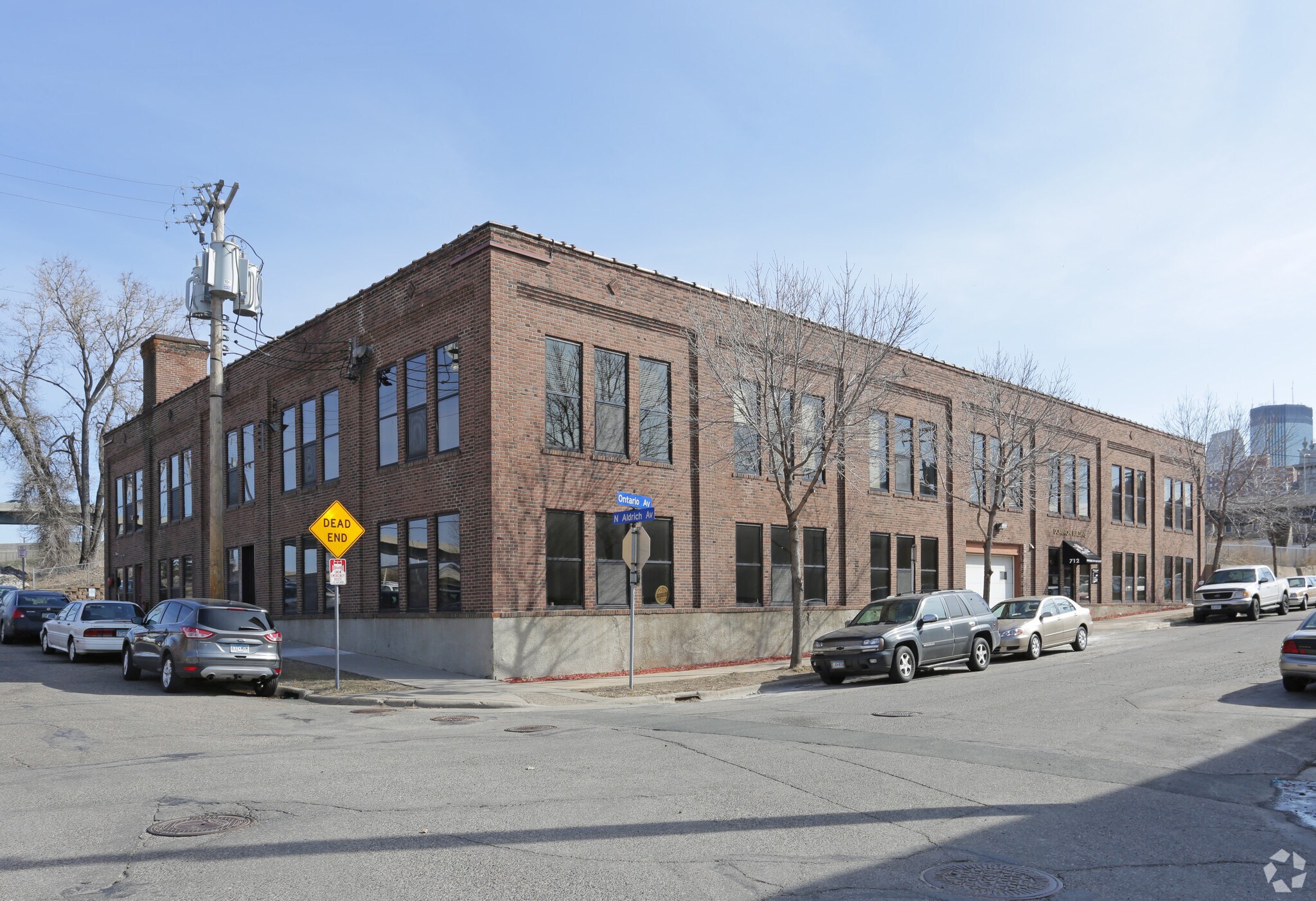 712 Ontario Ave W, Minneapolis, MN à louer Photo principale– Image 1 sur 18