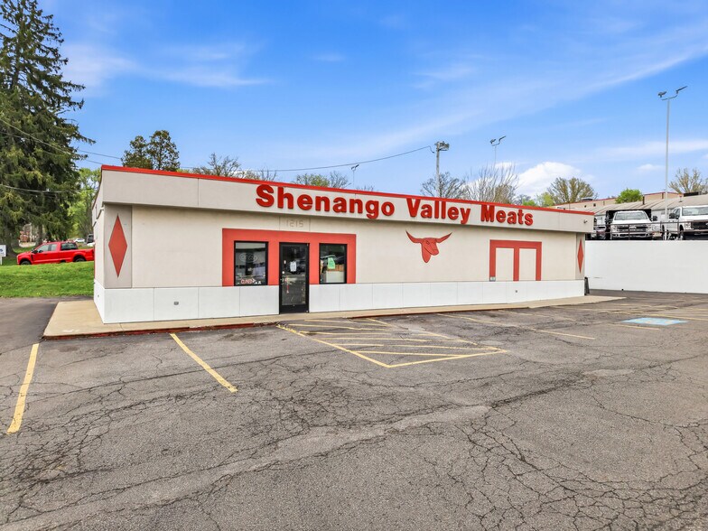 1215 E State St, Sharon, PA à vendre - Photo de l’immeuble – Image 2 sur 16