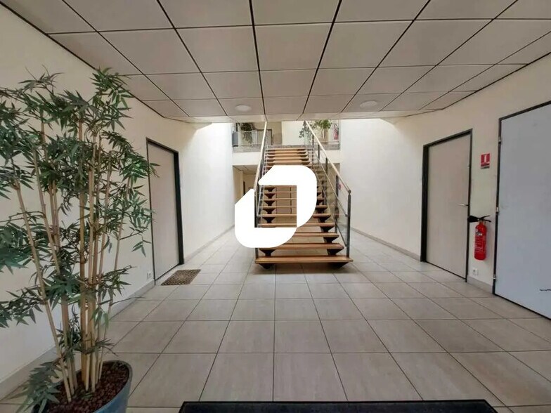 Bureau dans Mauguio à vendre - Photo de l’immeuble – Image 1 sur 6